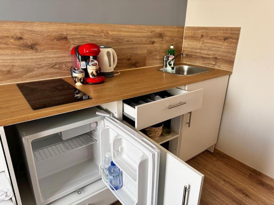 Smart Comfort Studion4 Private Kitchenette Bathroom To 260m Marina Port Old 900m Apartament